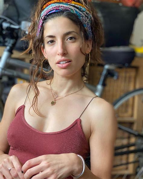 tania raymonde xxx